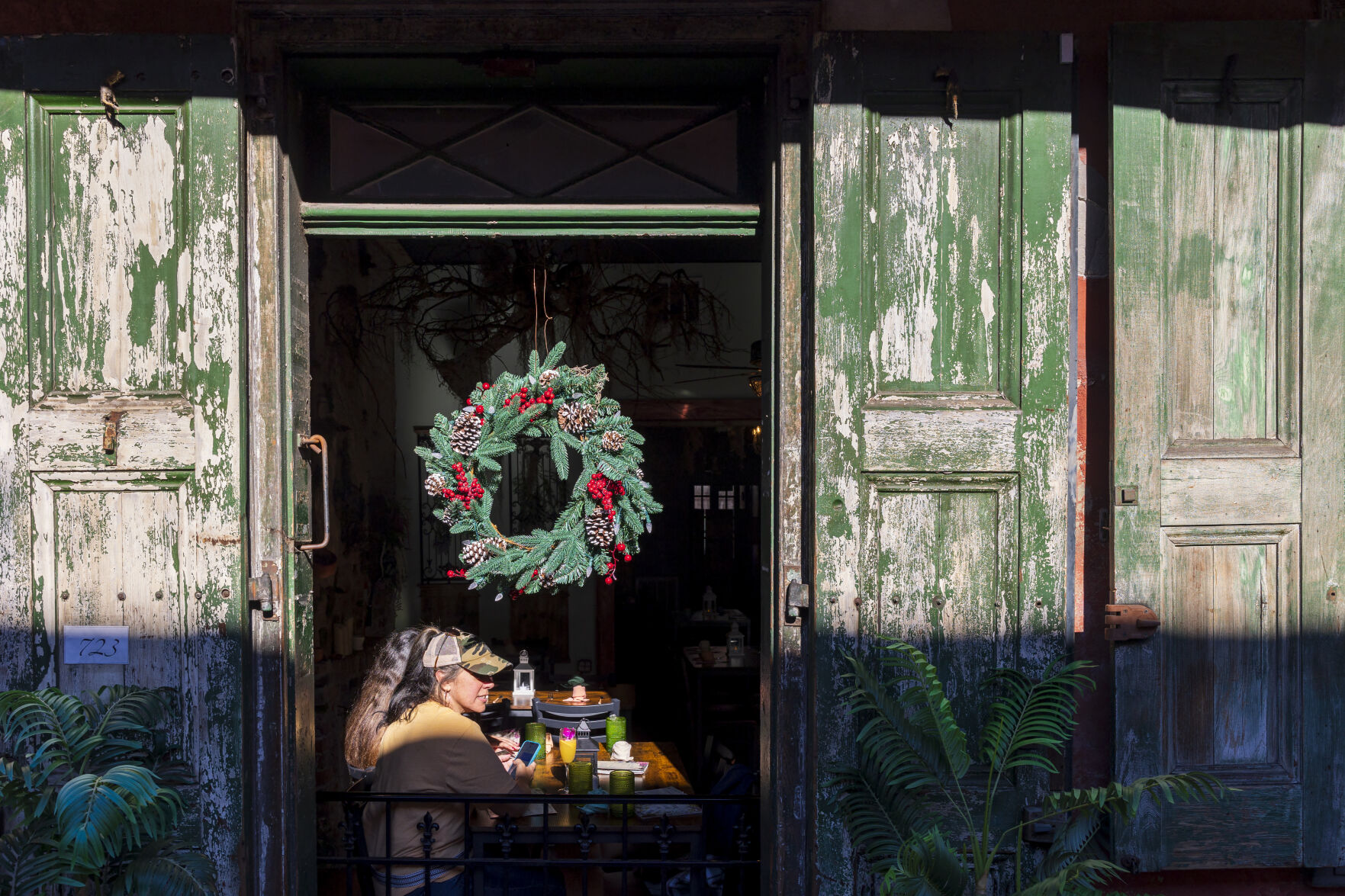 NO.christmasspirit.121923_150.JPG